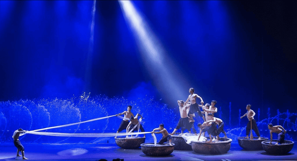 Fisherman Show là hành trình nghệ thuật mãn nhãn tái hiện chân thực đời sống và tâm hồn người dân làng chài Nhơn Lý (Nguồn: Facebook - Fishermen Show - Huyền Thoại Làng Chài)